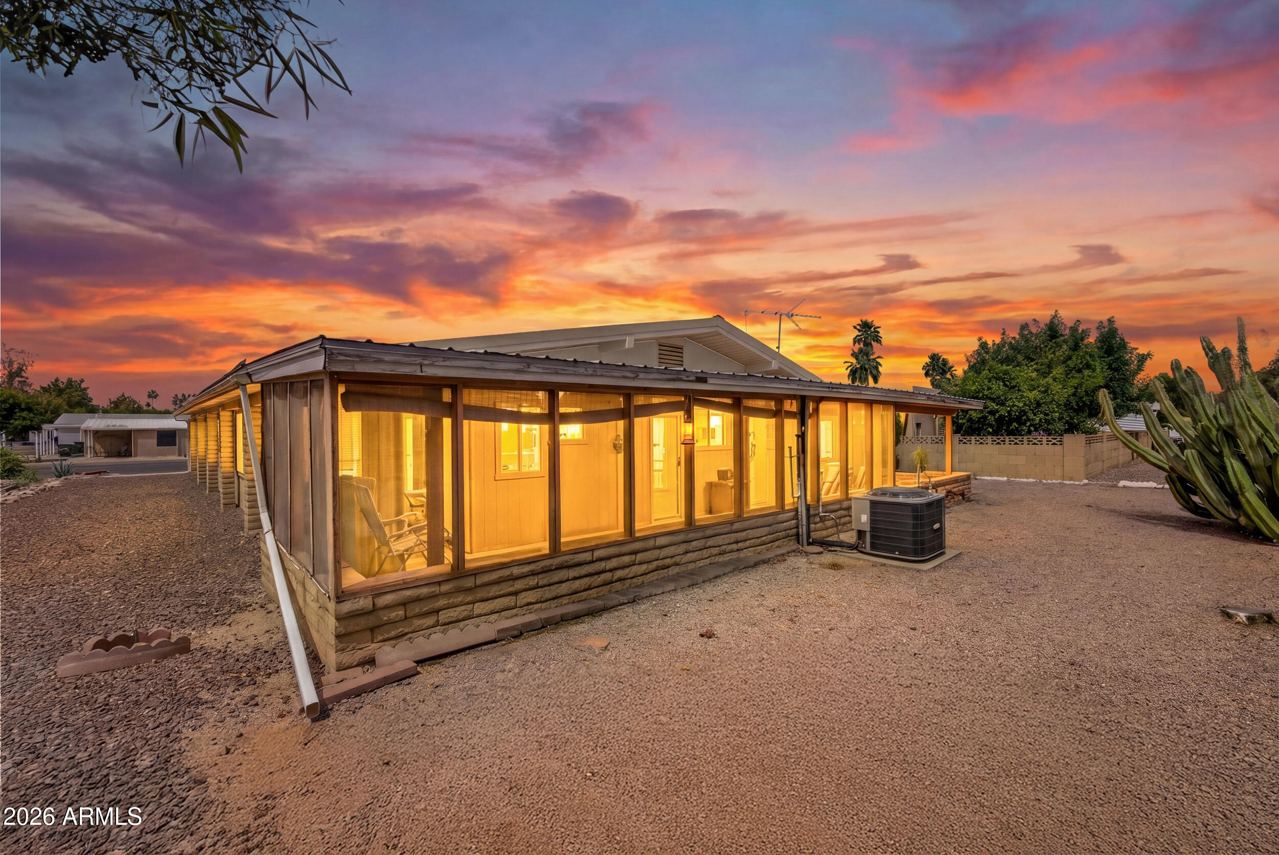 523 S PARK VIEW Circle