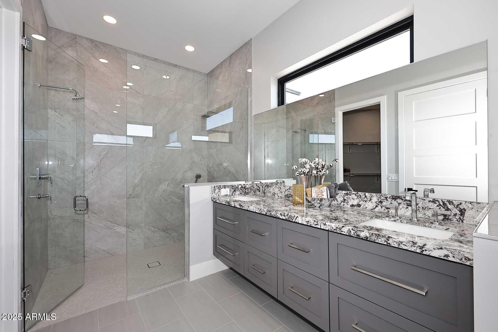 4079 E ROOSEVELT Street