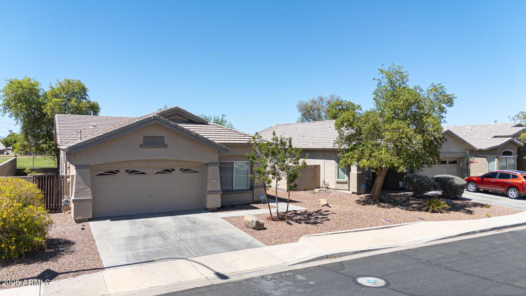 Photo of 11870 W Washington Street, Avondale, AZ 85323 (MLS # 6918627)
