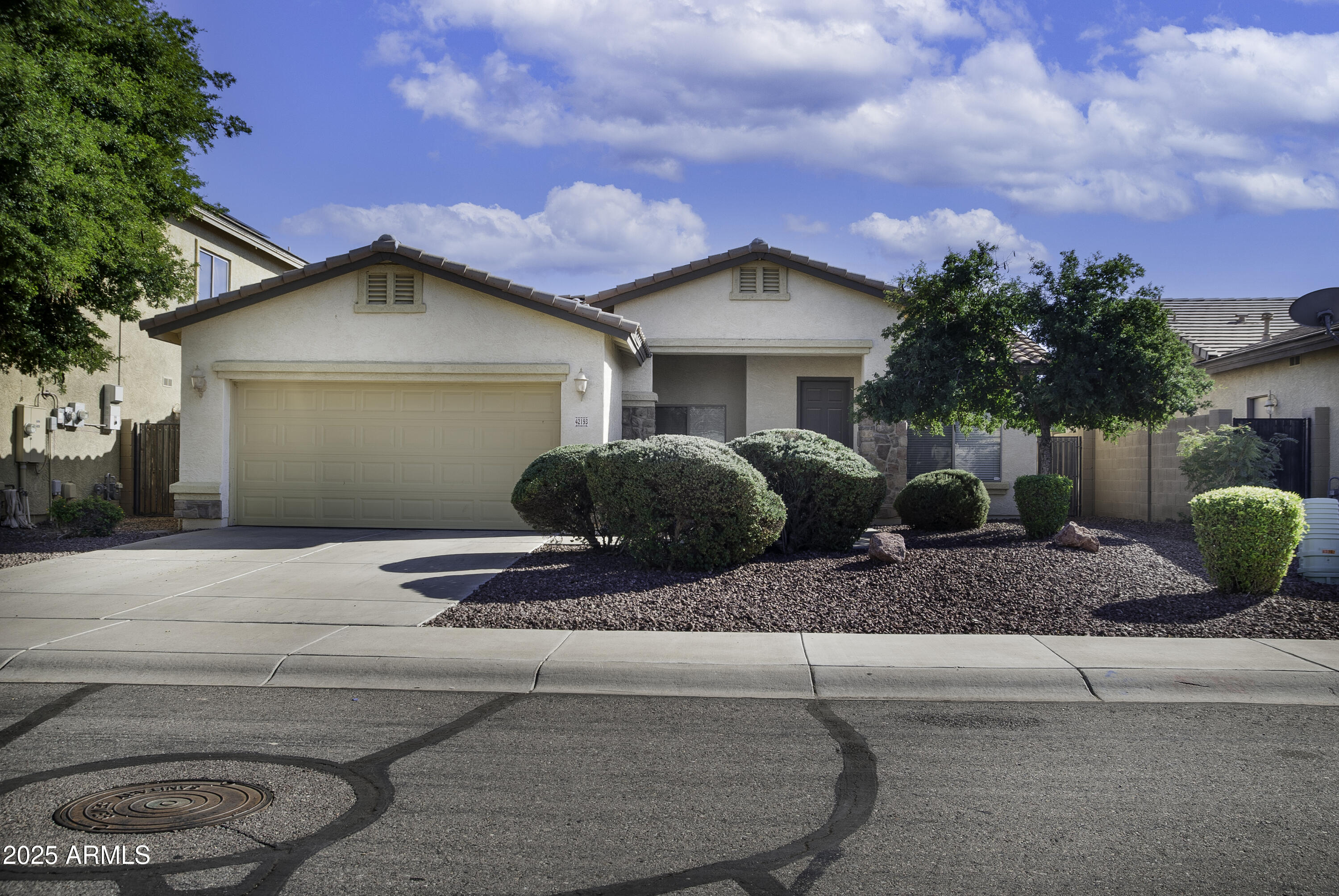 42193 W Ramona Street