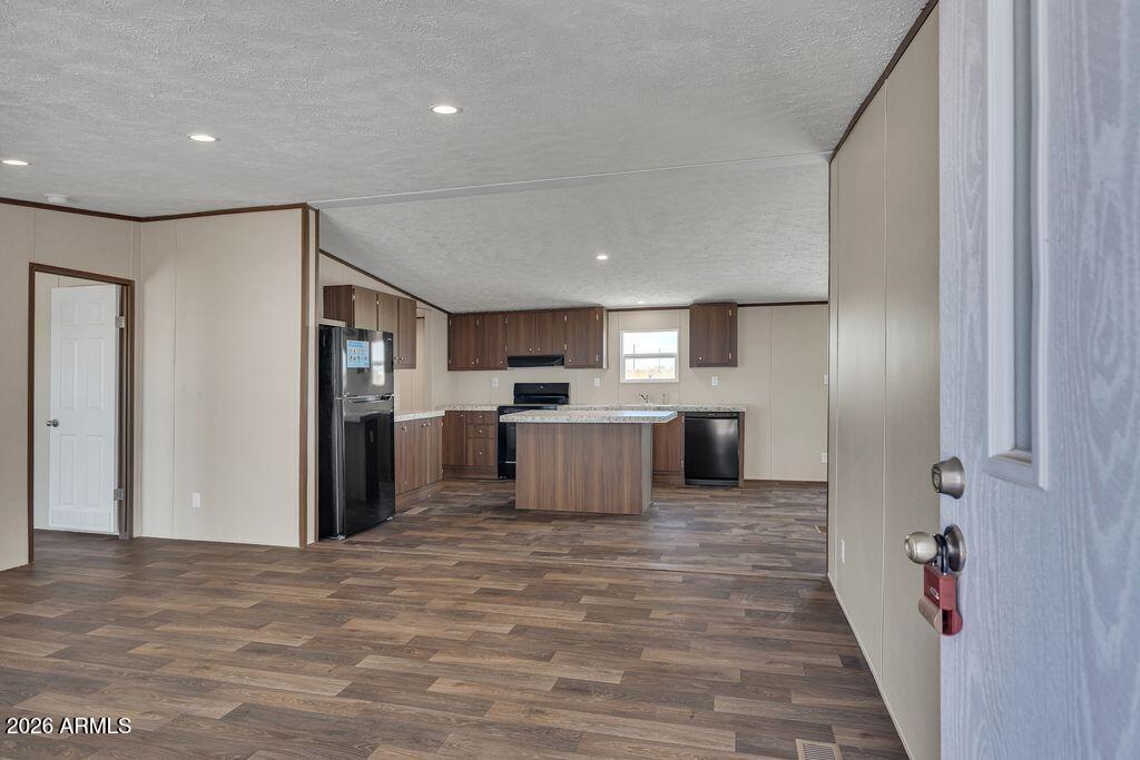 3175 W MADERA Drive