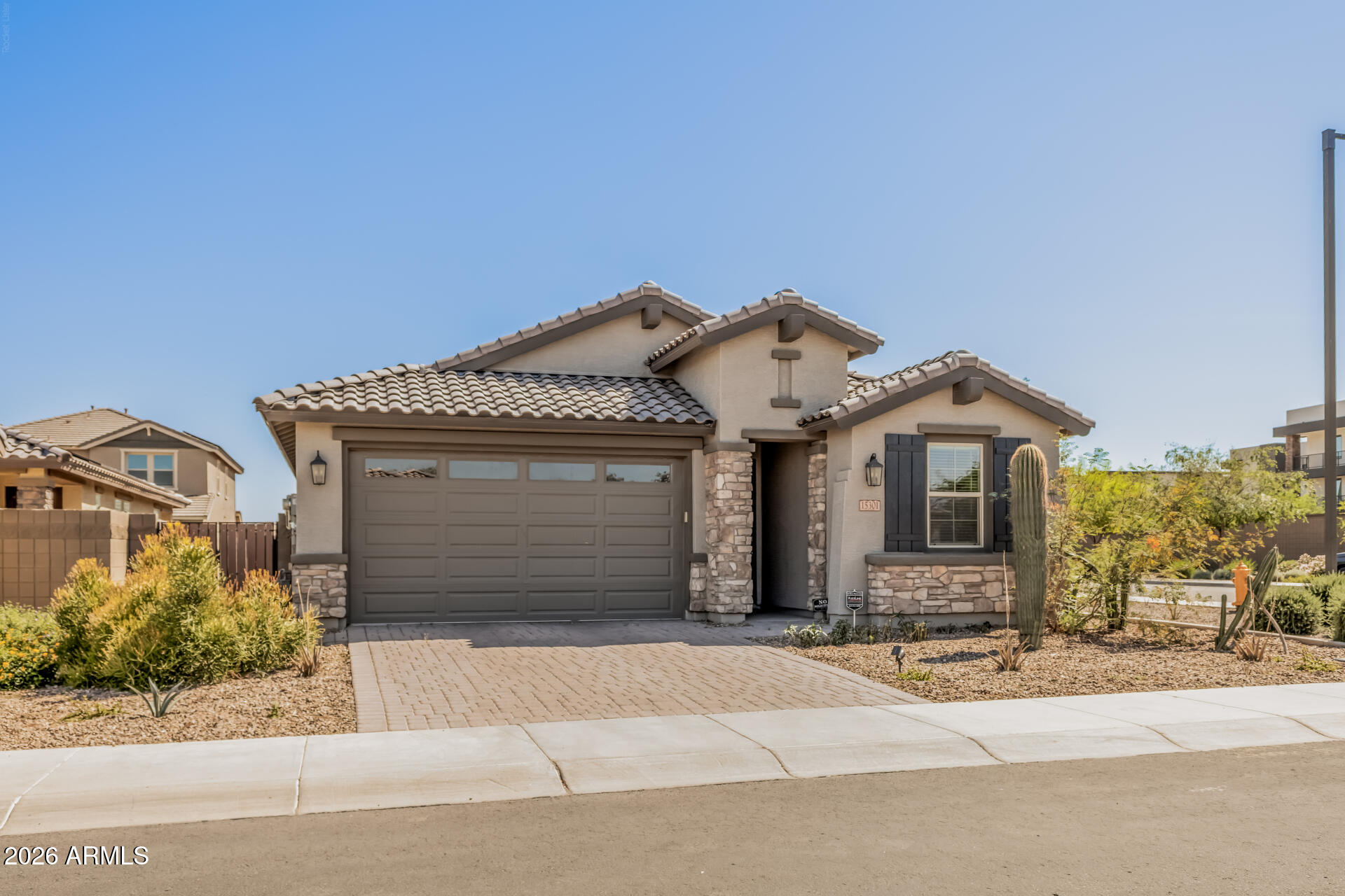 15301 W MORELAND Street