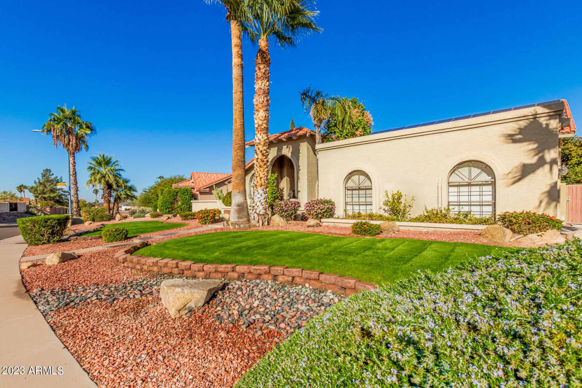 956 E MARCONI Avenue