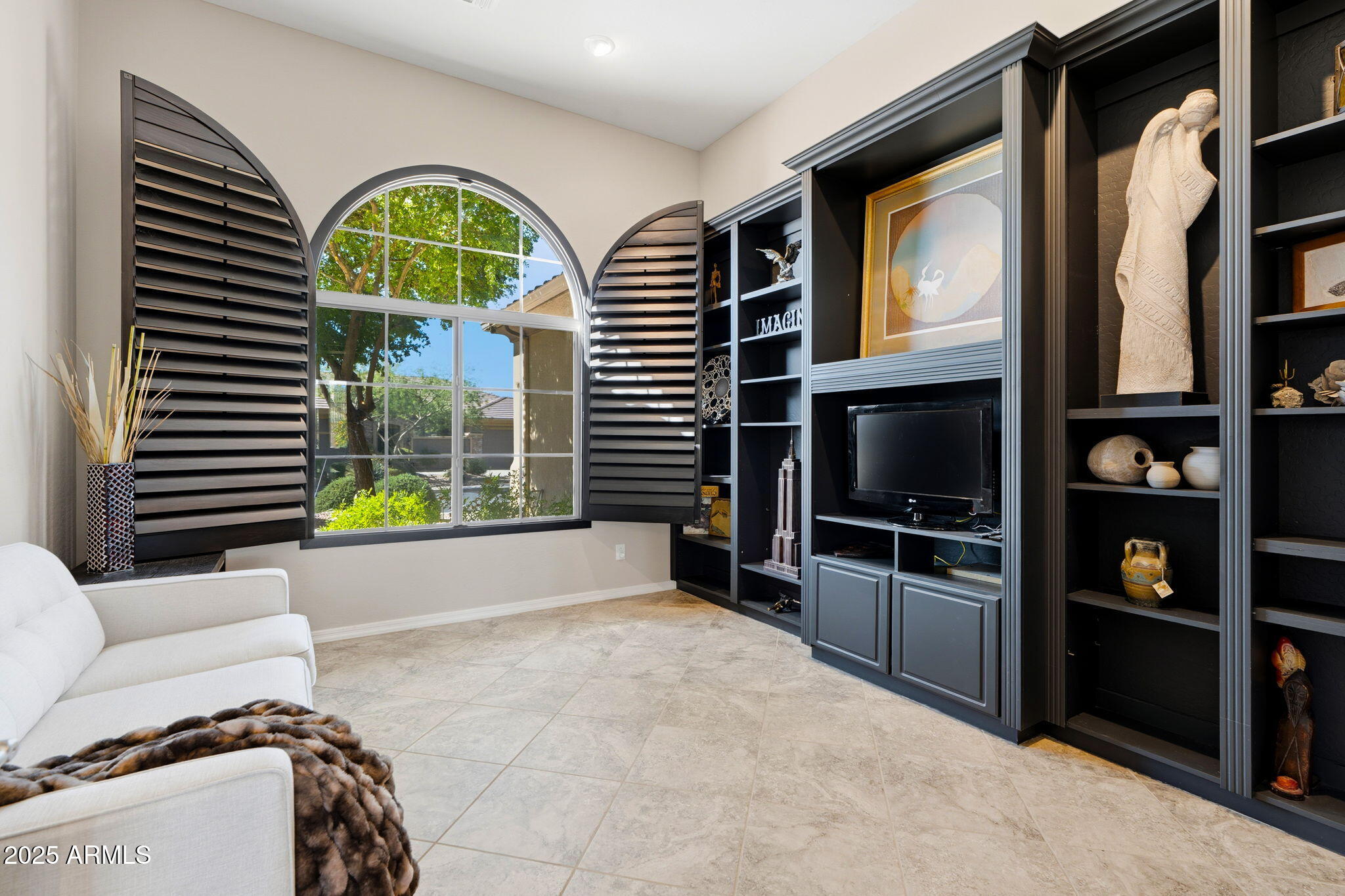 42001 N BRIDLEWOOD Way