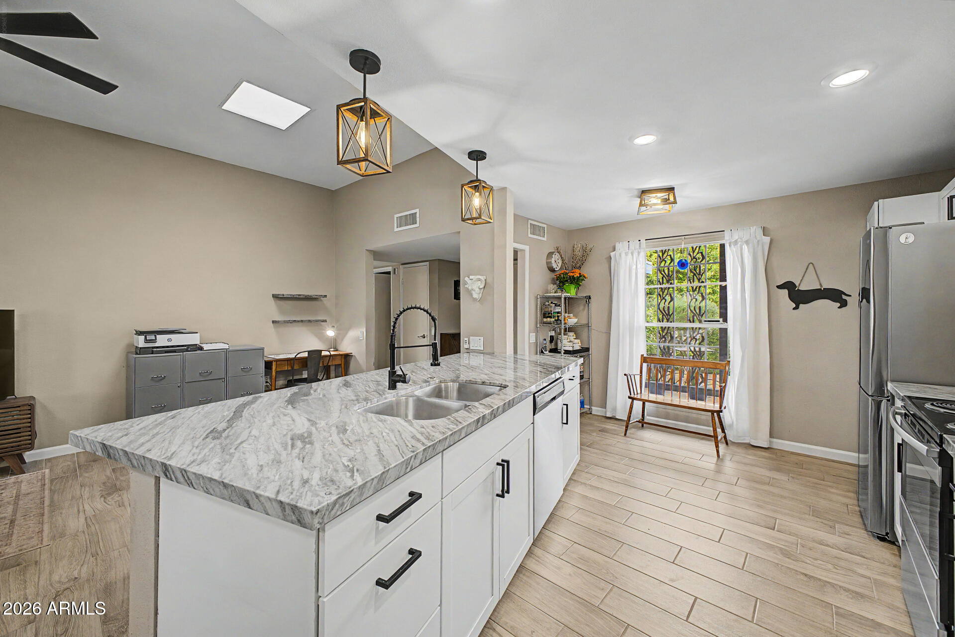 10333 W HIGHWOOD Lane