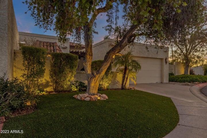 Photo 1 of 61 — 4611 E DESERT Drive, Phoenix, AZ 85044