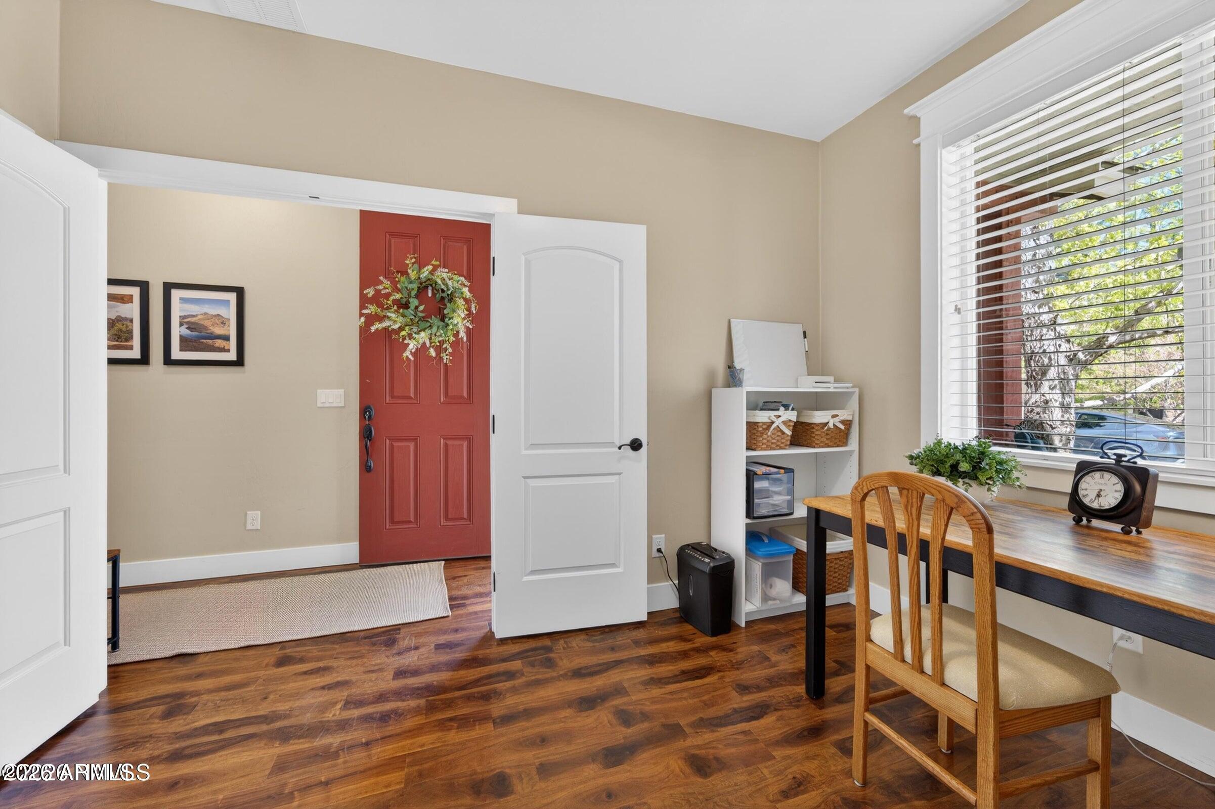 2913 W Paz De Avenida --