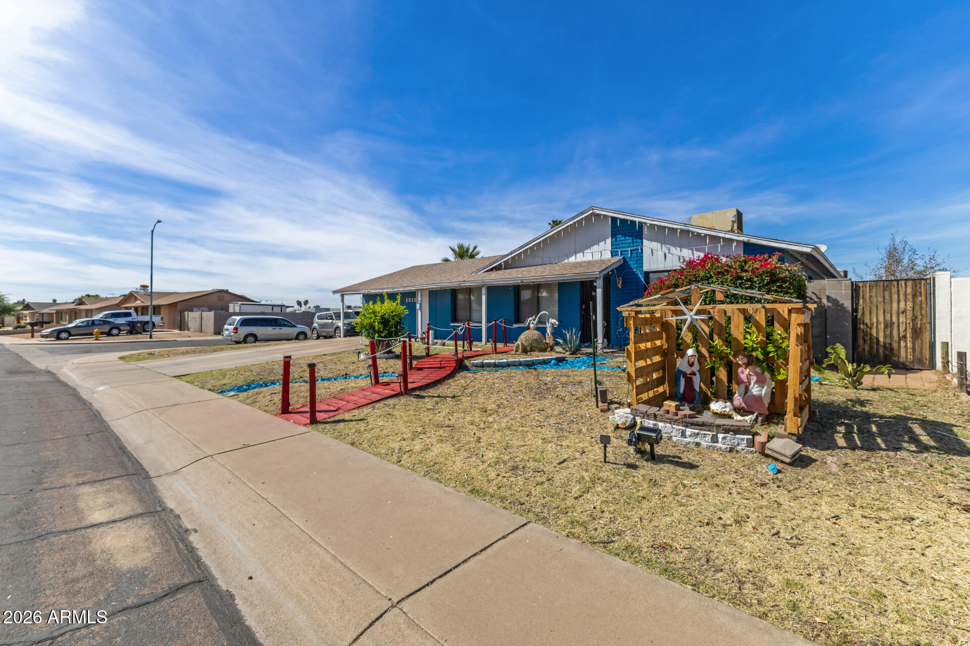 1312 W HALSTEAD Drive