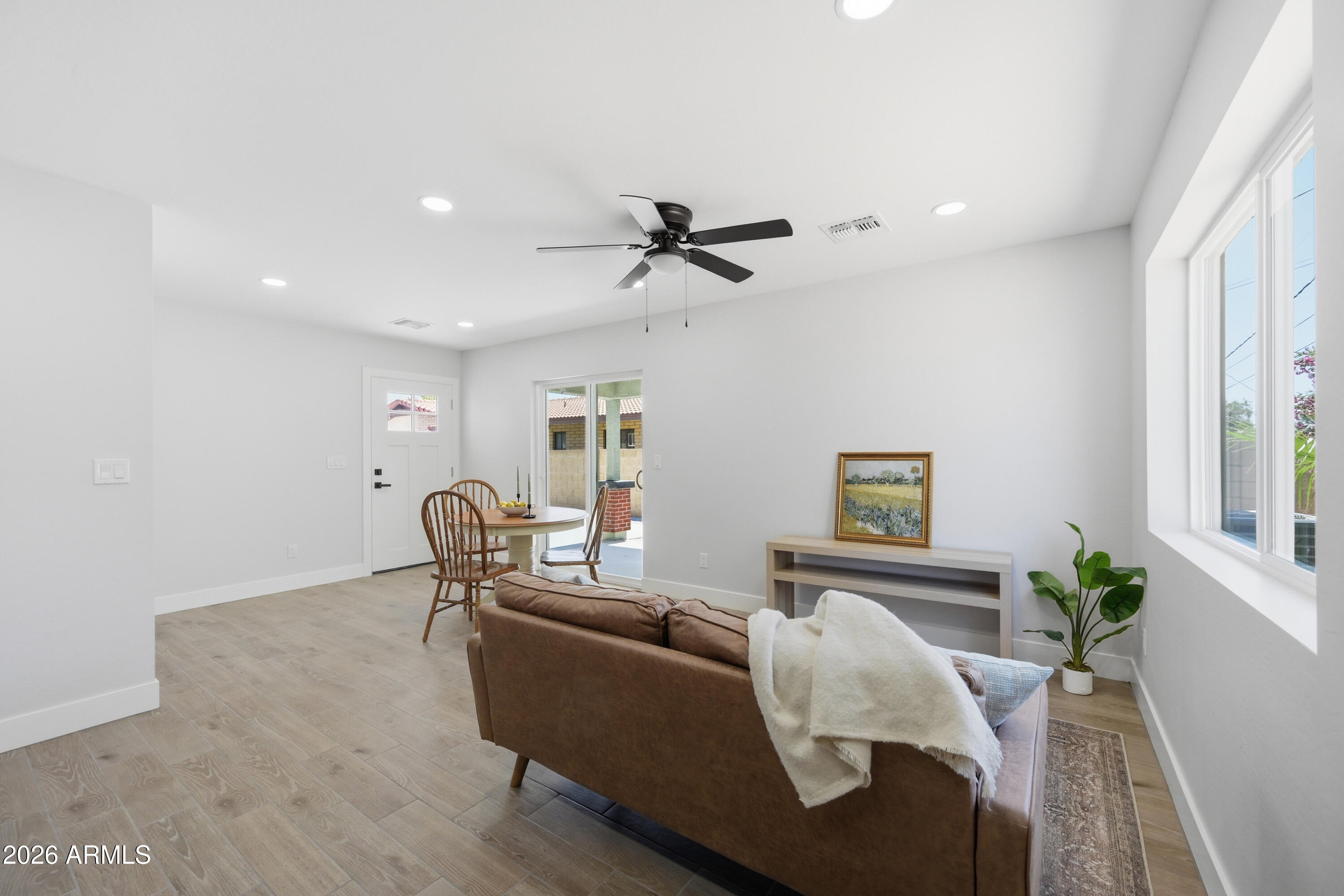 GLENWOOD PARKWAY - Residential Income