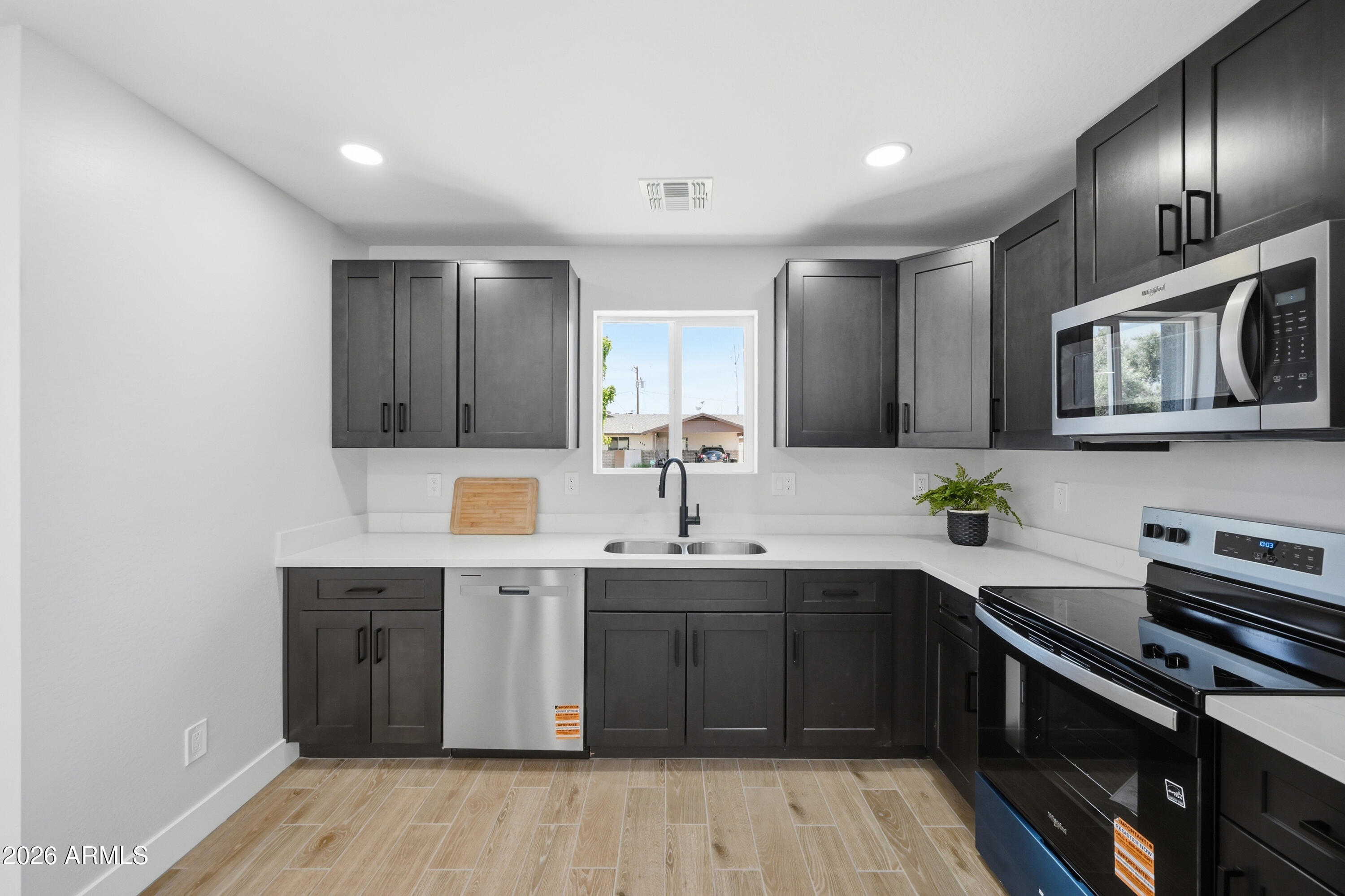 GLENWOOD PARKWAY - Residential Income