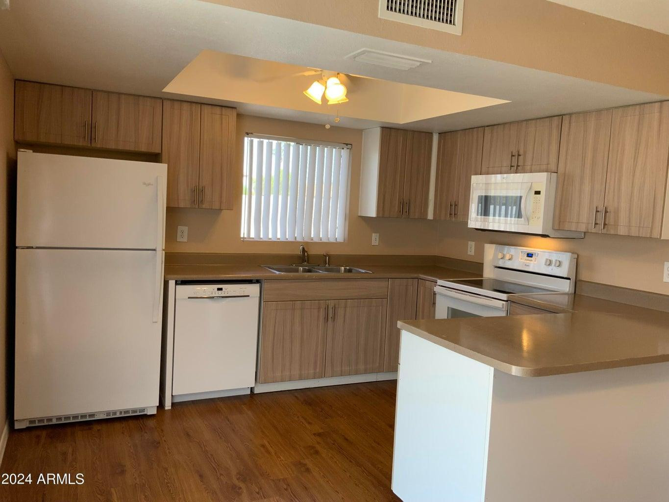 2736 W Junquillo Circle