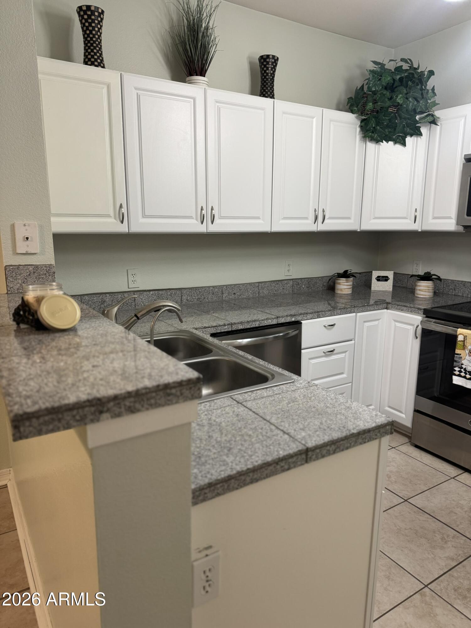 1500 E PUSCH WILDERNESS Drive 2102