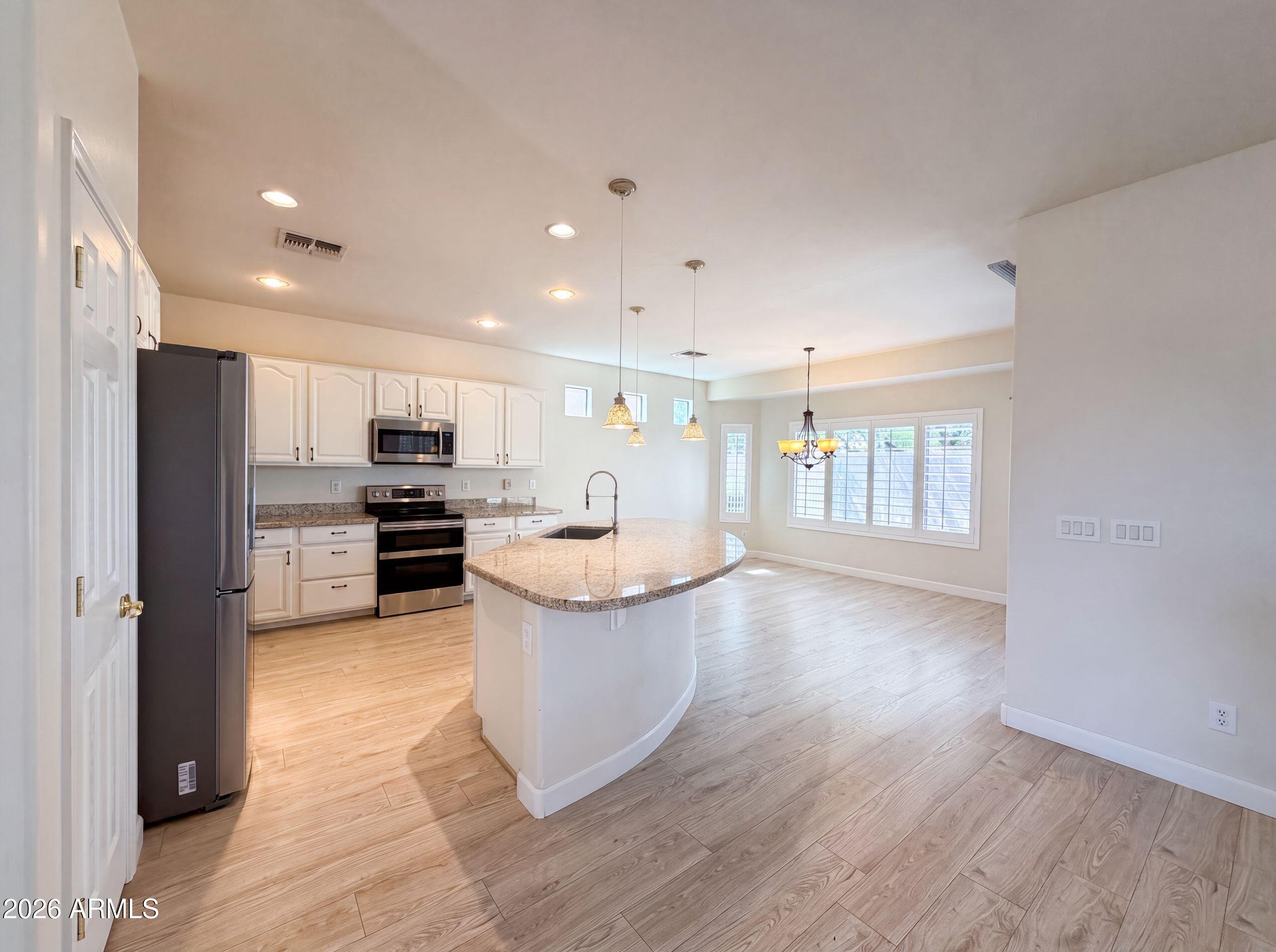 42504 W ABBEY Road