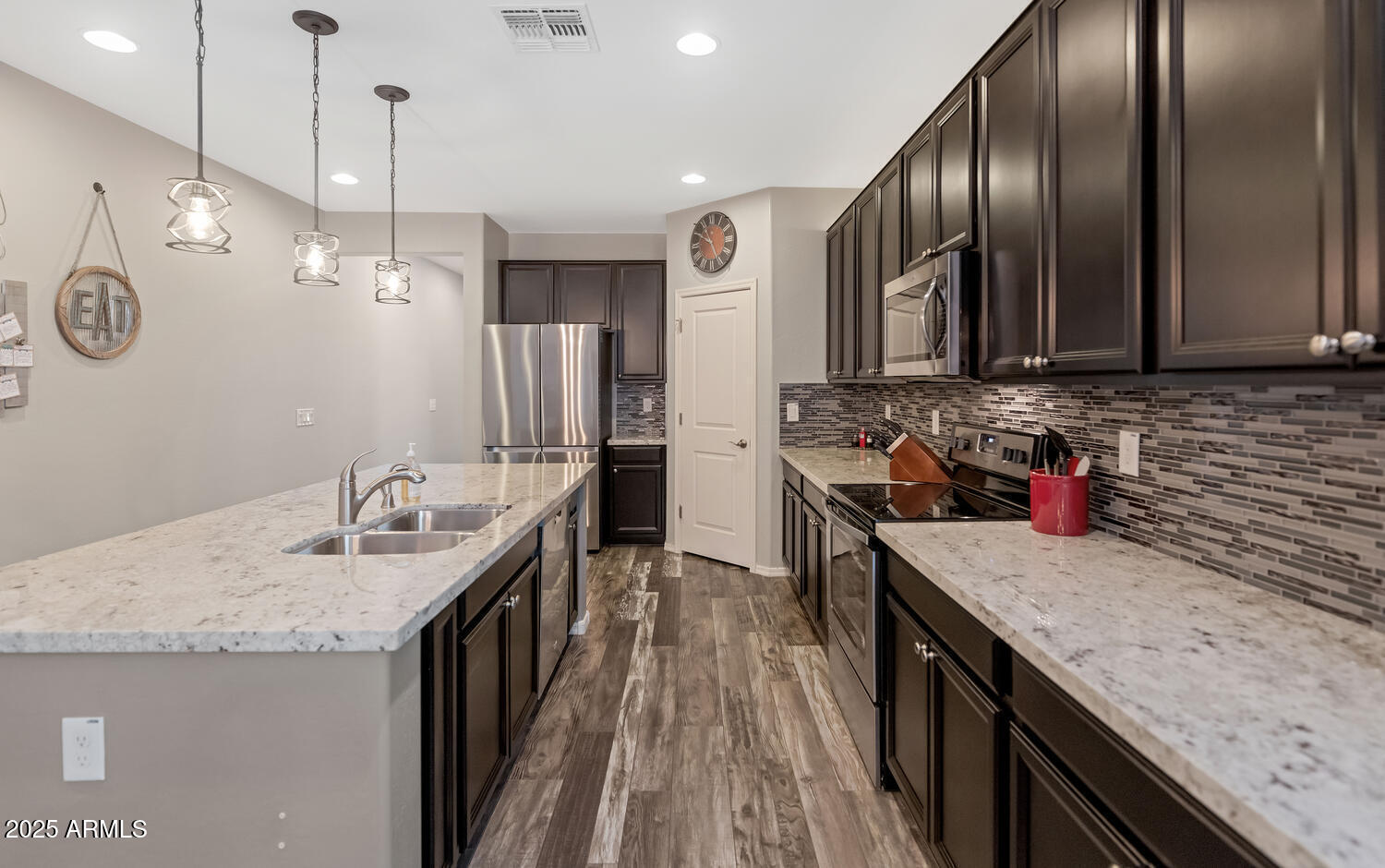 3048 W THORN TREE Drive