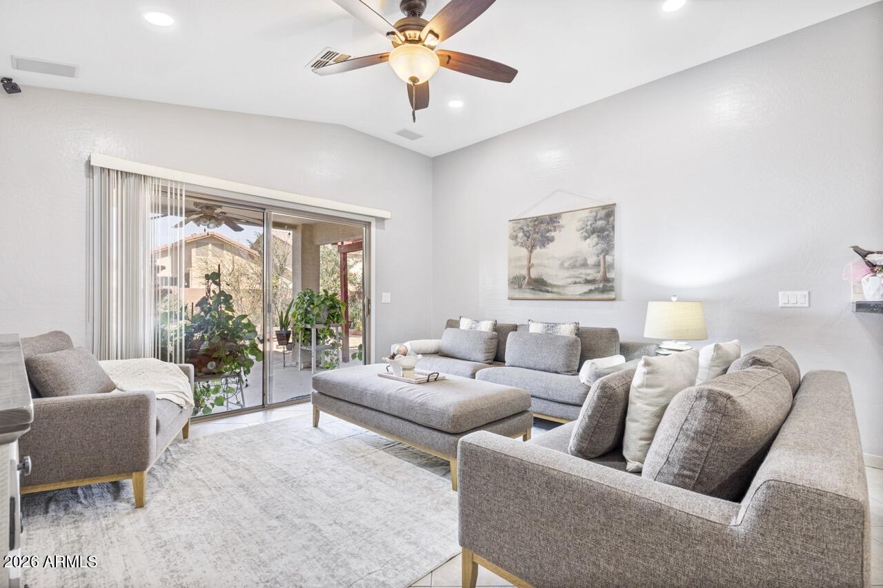 1504 E BOWKER Street