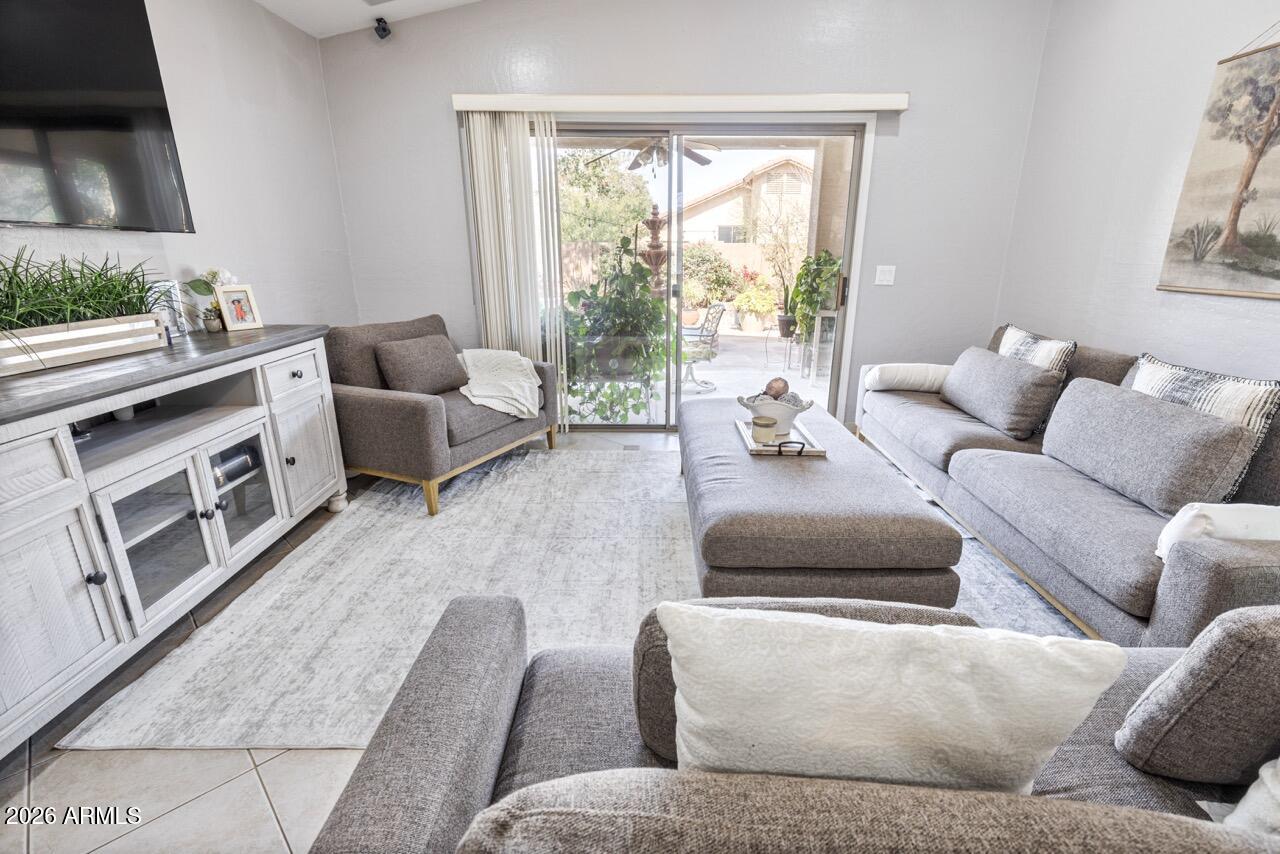 1504 E BOWKER Street