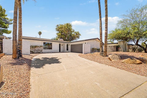 Photo of 4101 E Alan Lane, Phoenix, AZ 85028 (MLS # 7037389)