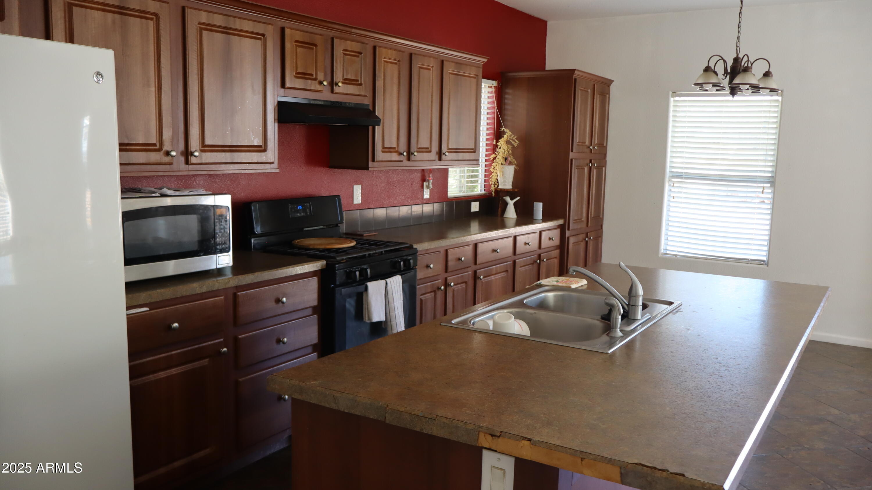 Thunderbird Mobile Home Park - Residential