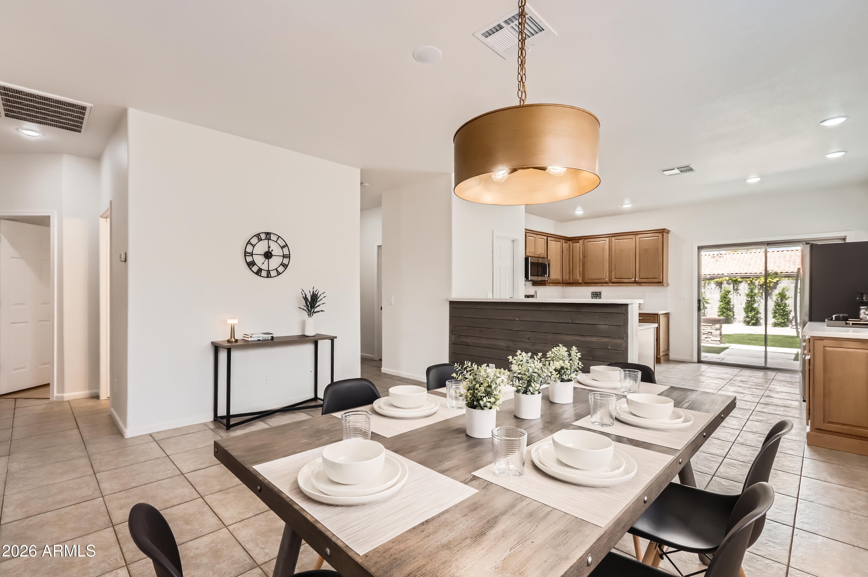 10522 W ROBIN Lane