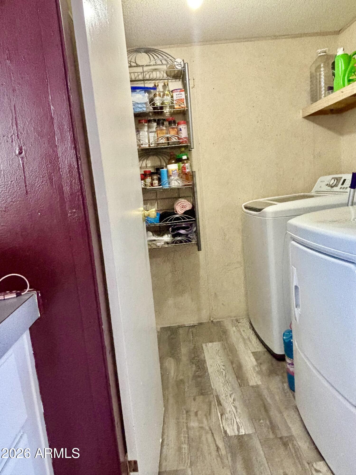 5484 N 43RD Avenue 5