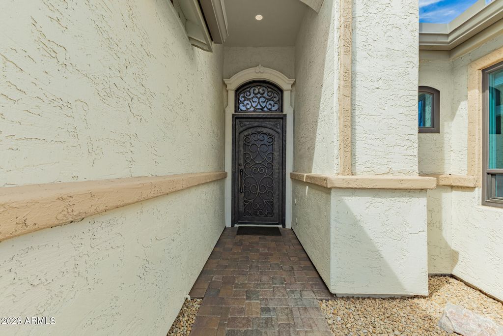 Photo of 294 S Ironwood Street, Gilbert, AZ 85296 (MLS # 6994261)