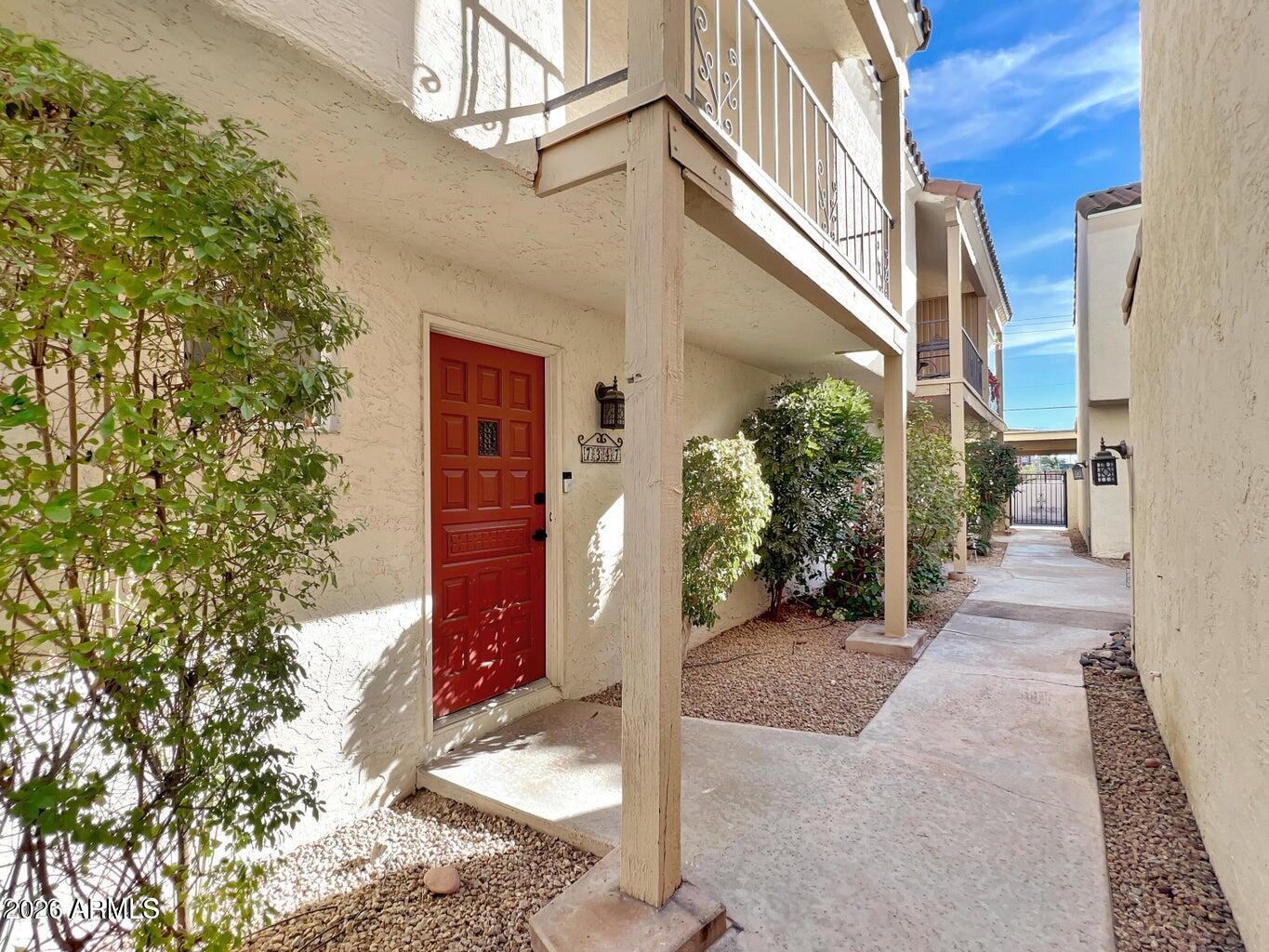 7347 E THORNWOOD Drive