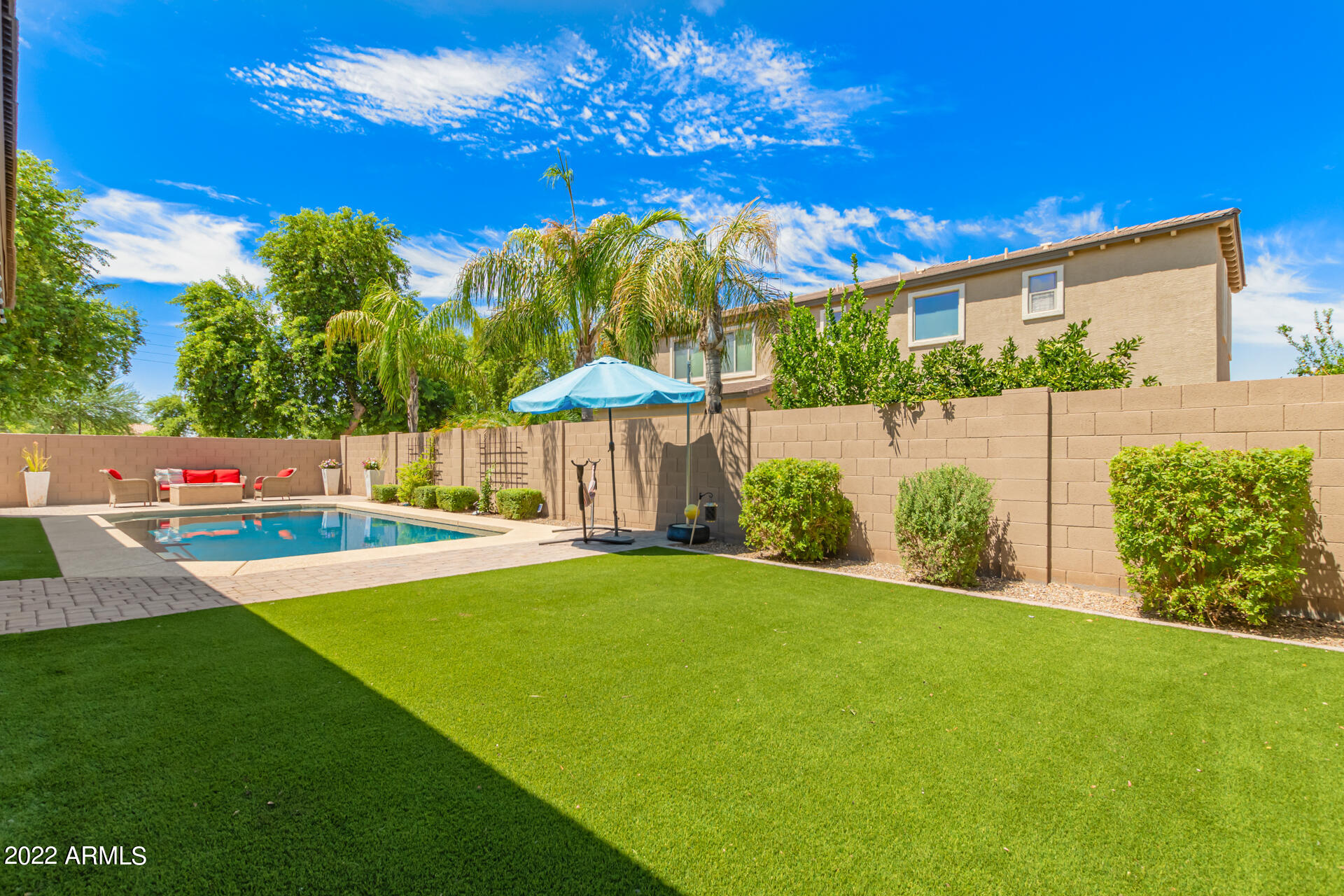 3228 E ANIKA Drive