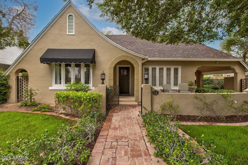 Photo of 34 W Vernon Avenue, Phoenix, AZ 85003 (MLS # 6938179)