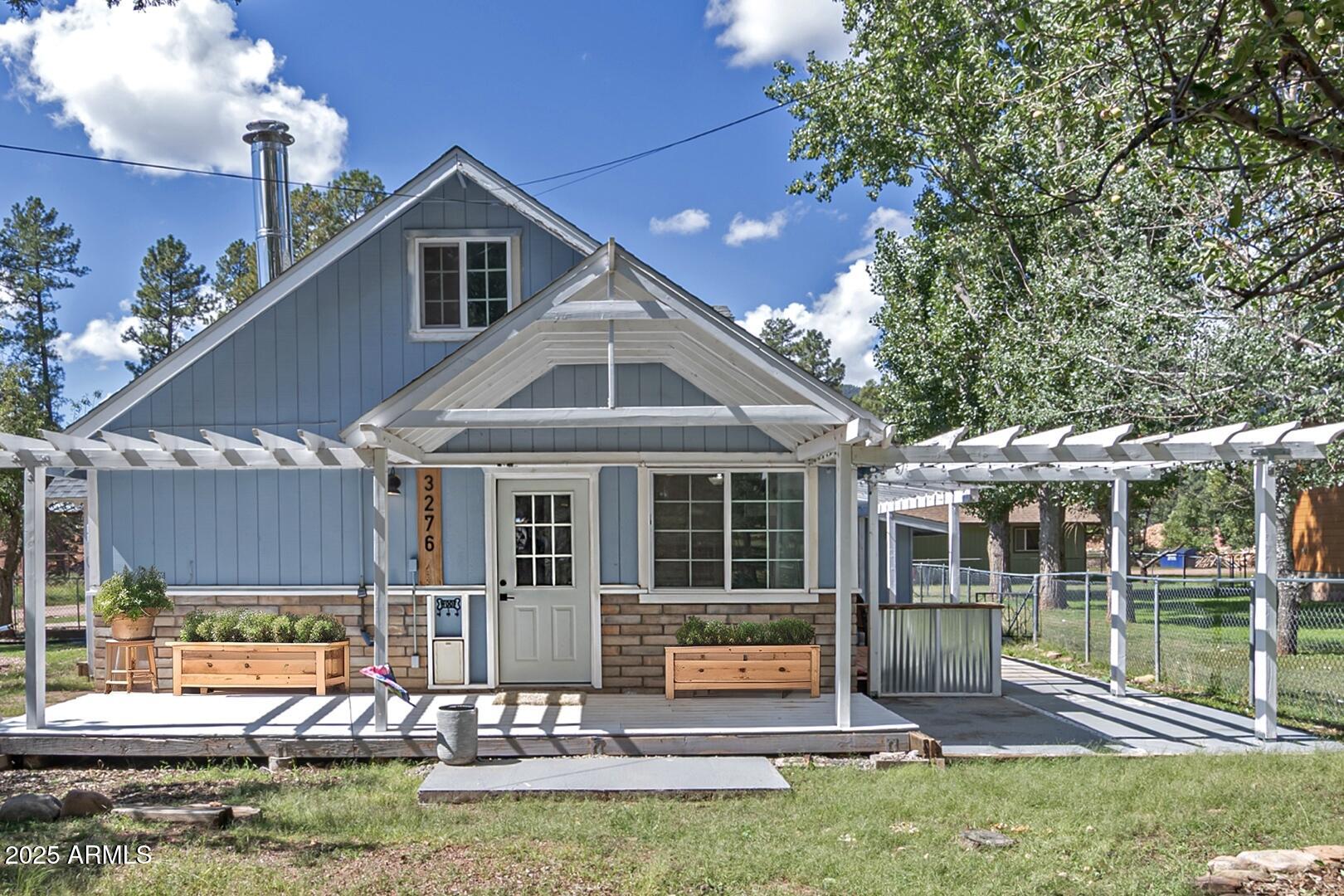 3276 N Juniper Trail