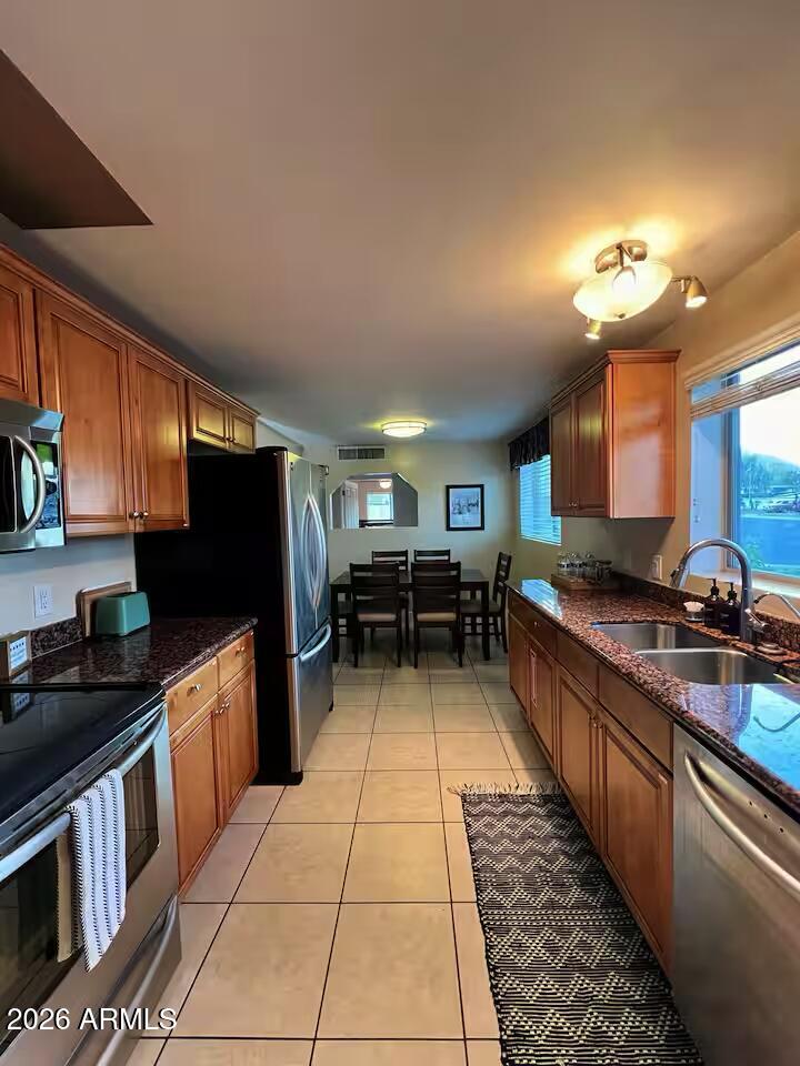 7501 E MINNEZONA Avenue