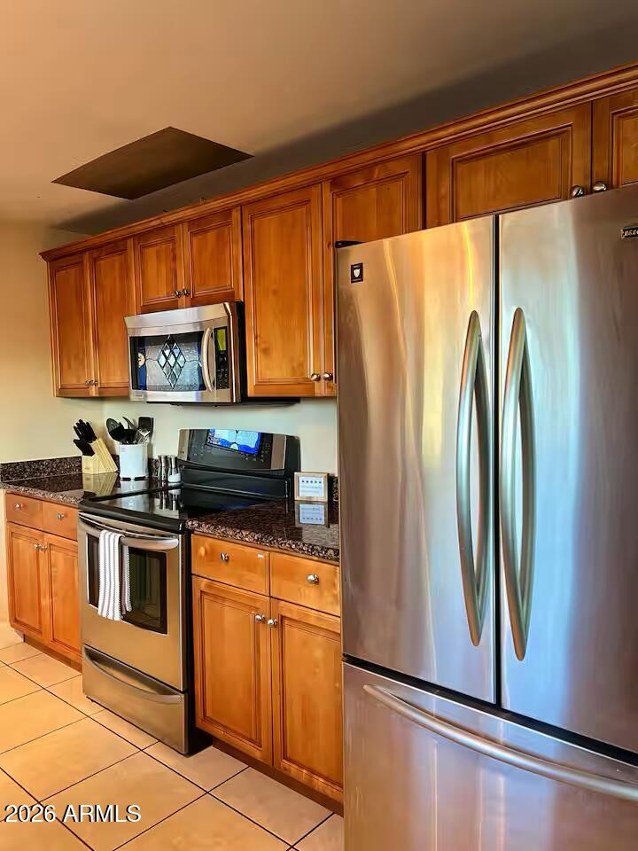 7501 E MINNEZONA Avenue