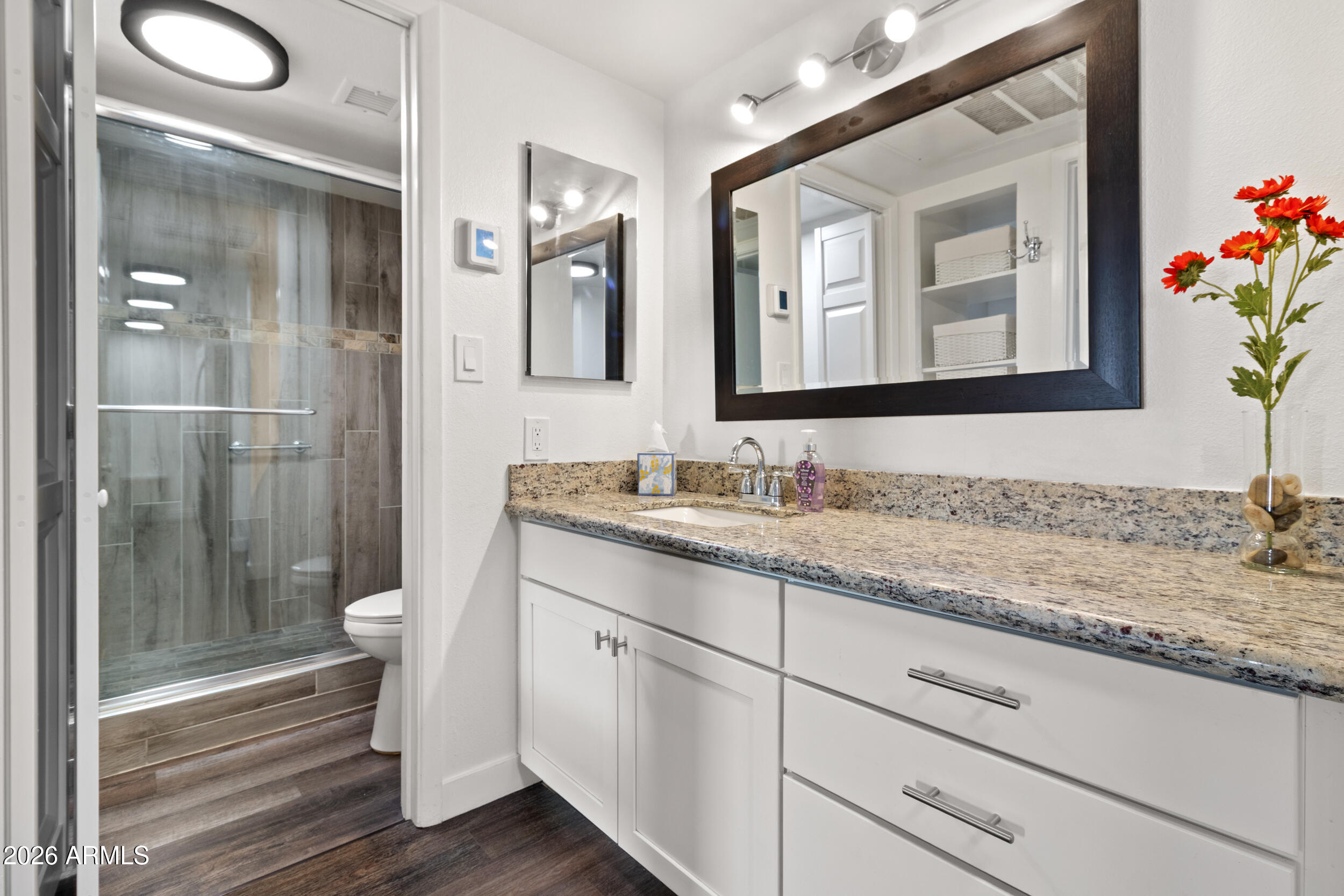 3033 E DEVONSHIRE Avenue 1018