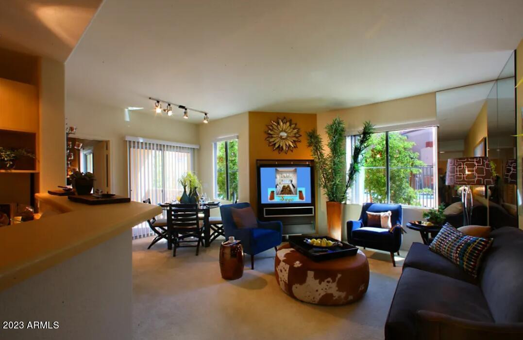 28425 N Black Canyon Highway 2