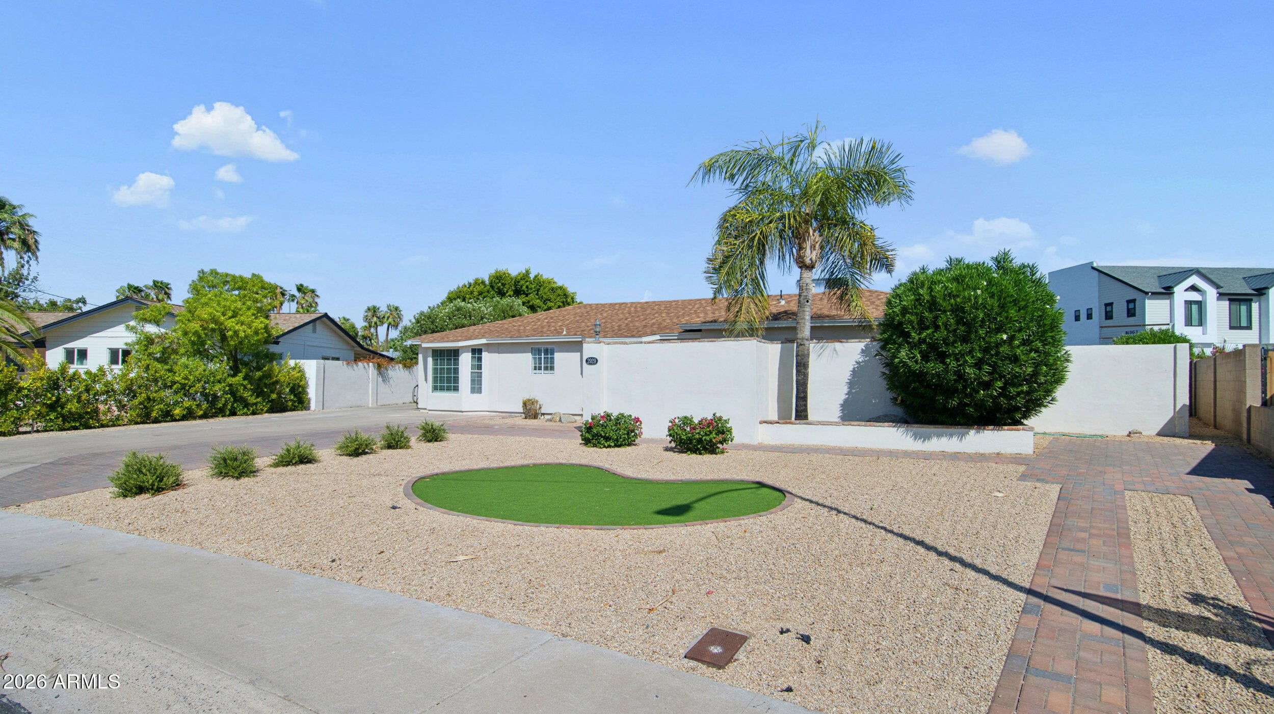 2929 N 55th Place