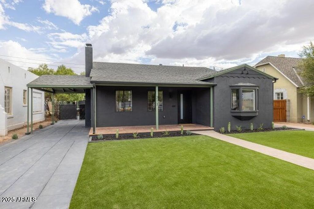 Photo of 313 W Vernon Avenue, Phoenix, AZ 85003 (MLS # 6924362)