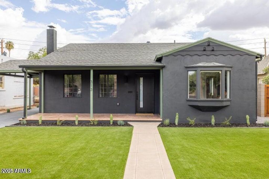 Photo of 313 W Vernon Avenue, Phoenix, AZ 85003 (MLS # 6924362)