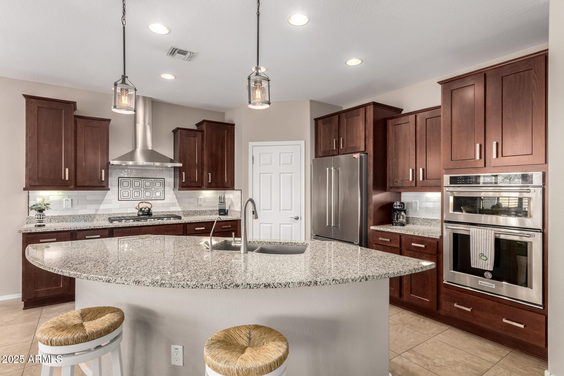 3900 N COTTONWOOD Drive