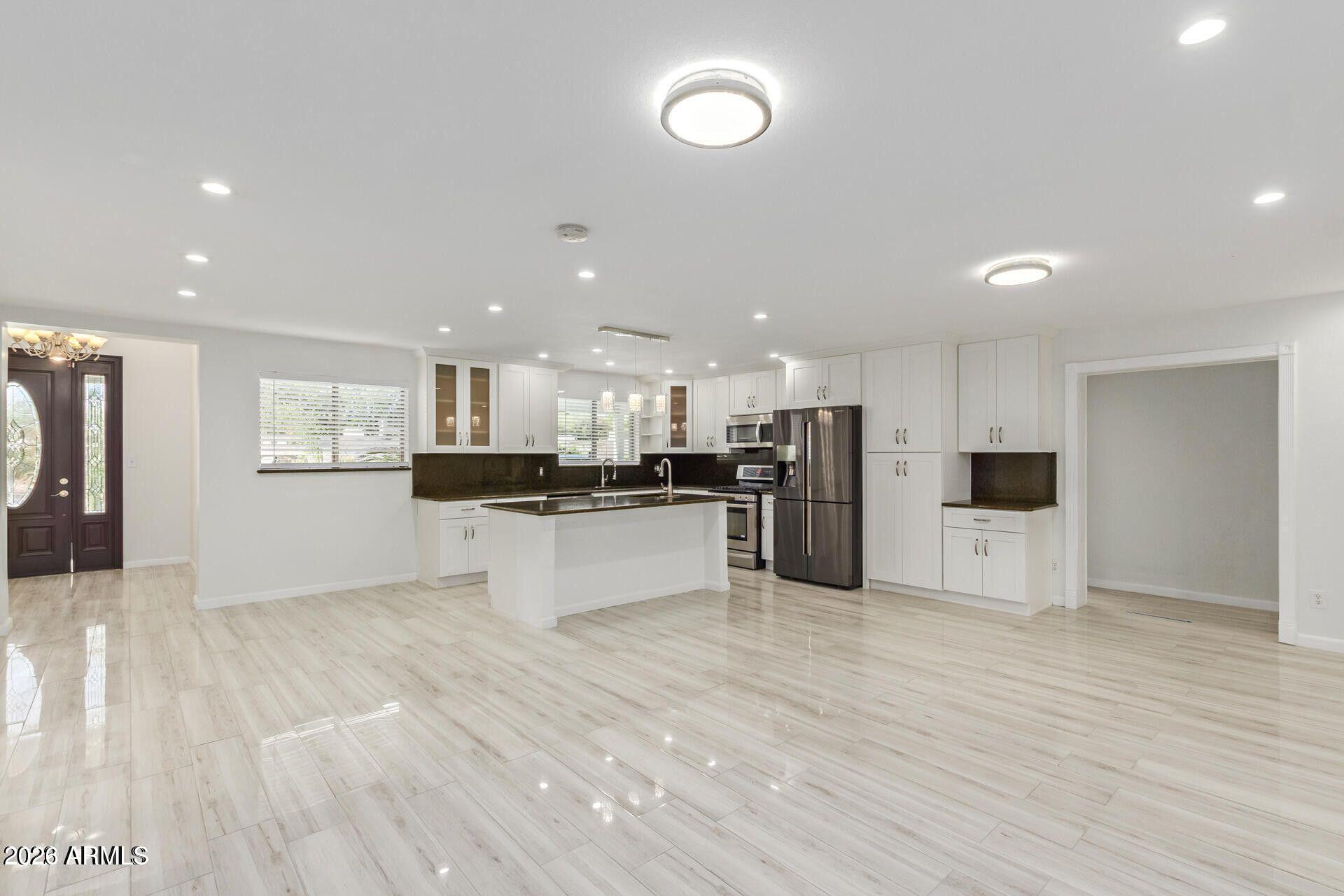 1212 E Mclellan Boulevard