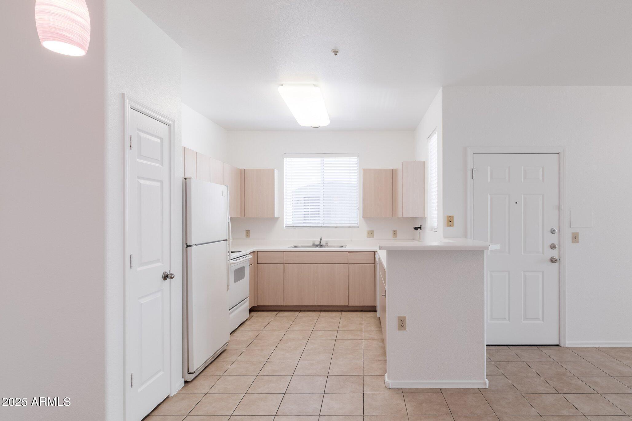 1100 N PRIEST Drive 1112