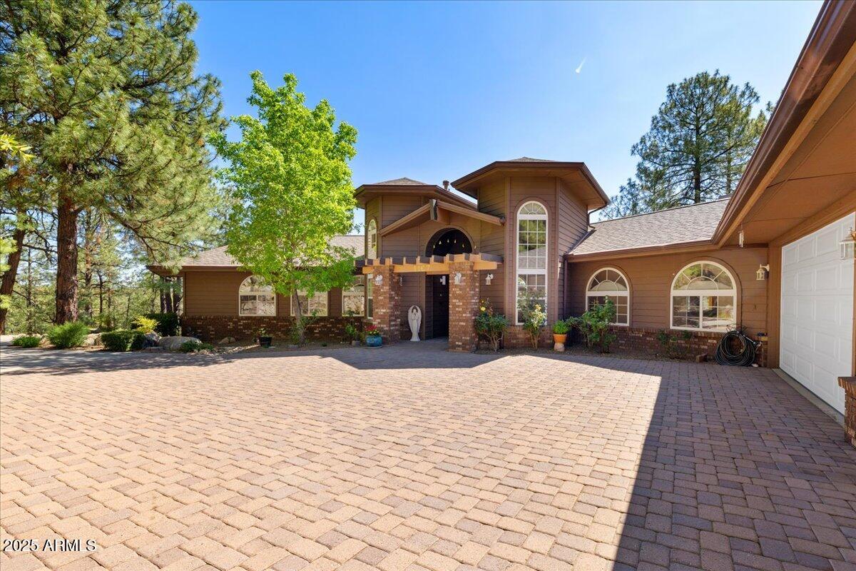 1167 EAGLES NEST --