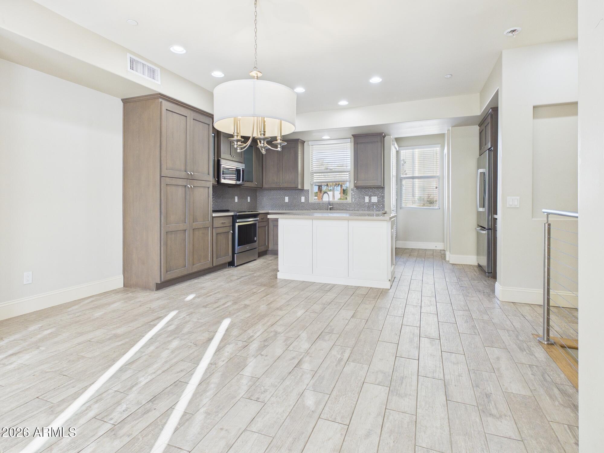 4816 N Woodmere Fairway Unit 1011