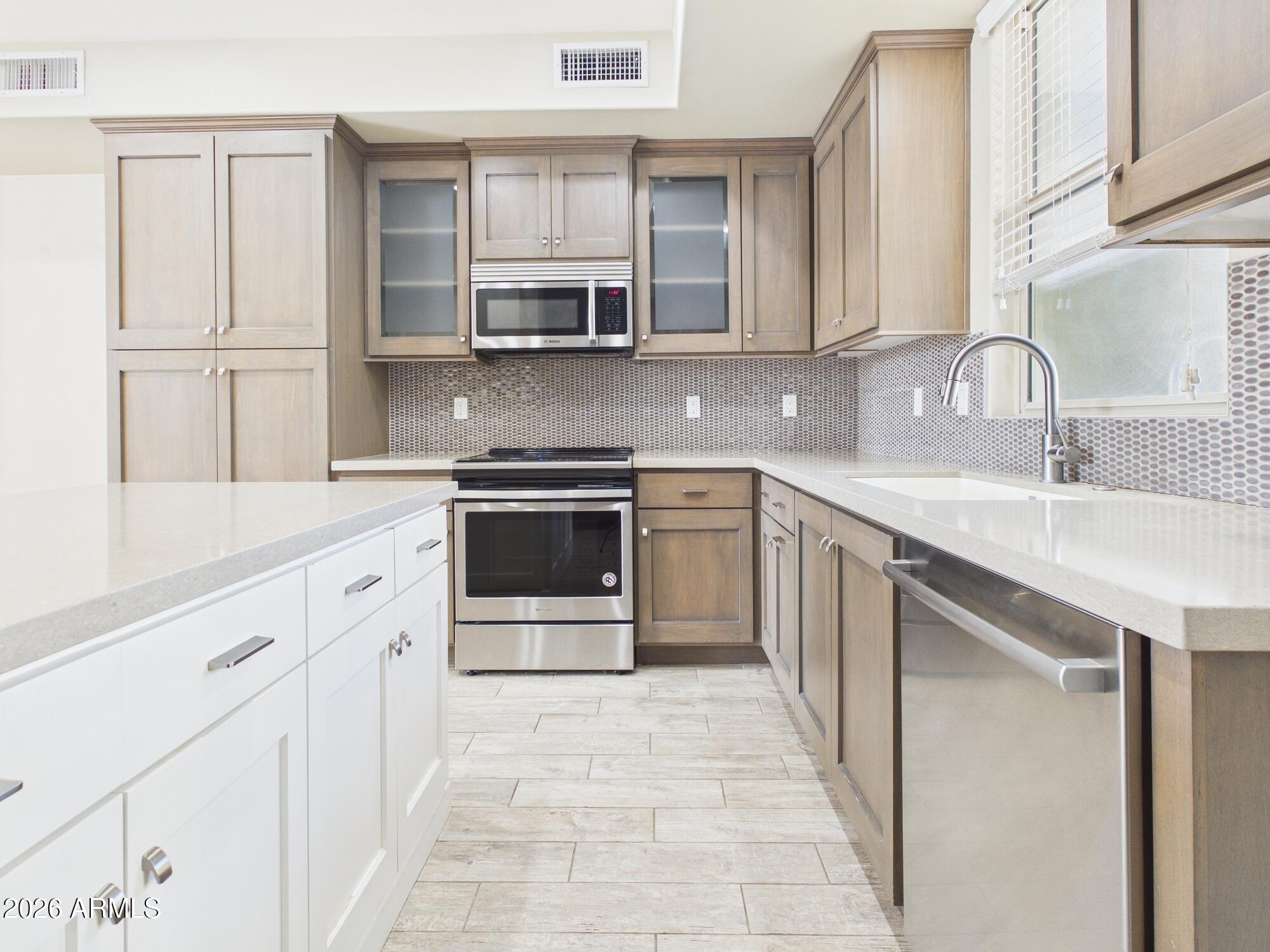 4816 N Woodmere Fairway Unit 1011