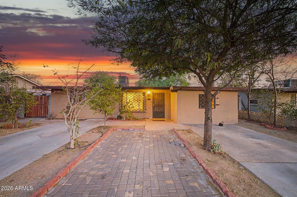 Photo of 1405 W Brown Street, Phoenix, AZ 85021 (MLS # 7026152)