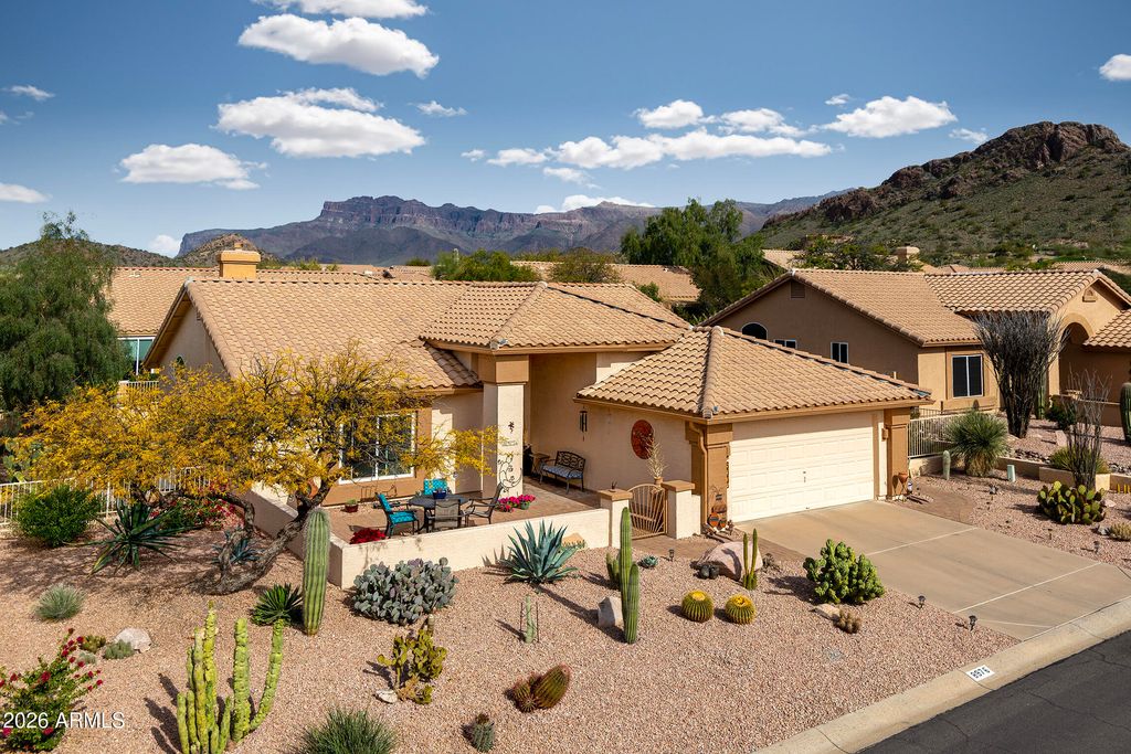 Photo of 8976 E Brittle Bush Road, Gold Canyon, AZ 85118 (MLS # 6979475)