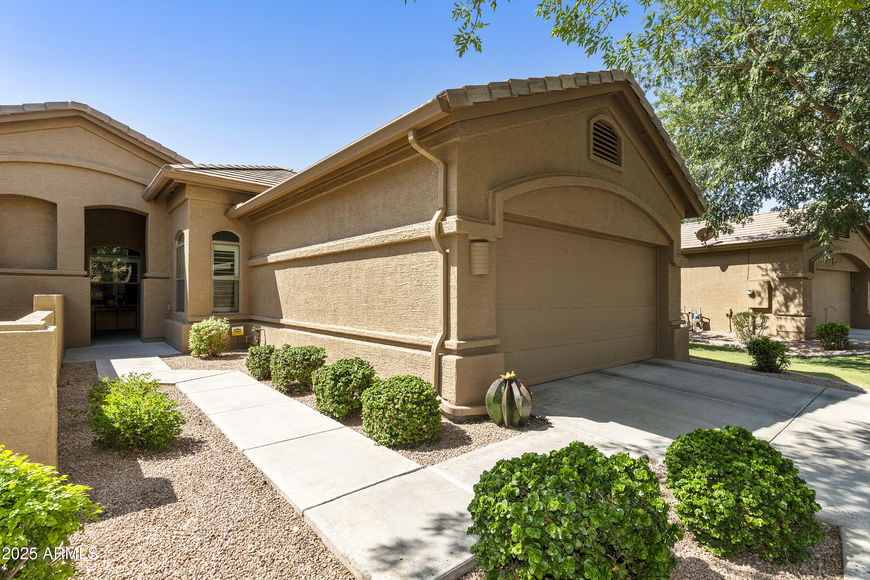 9643 E NACOMA Drive