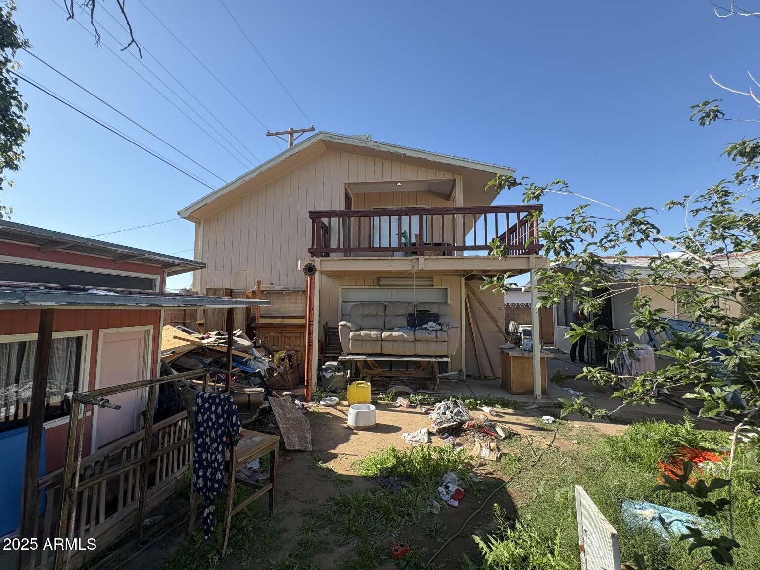 2927 W SAN MIGUEL Avenue