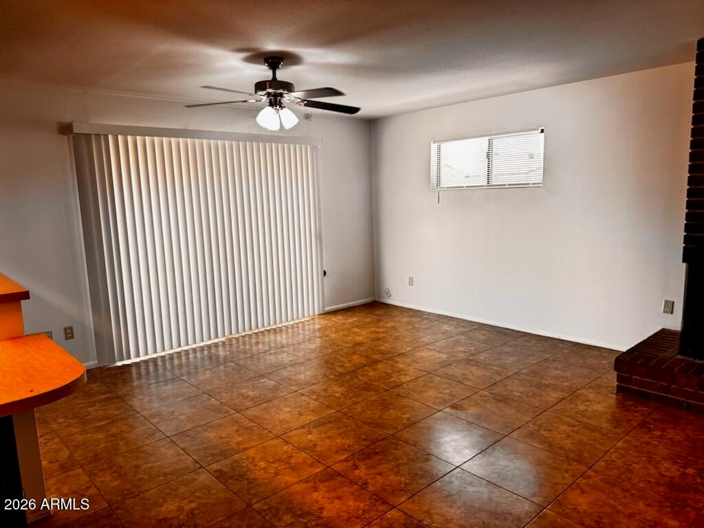 133 E DEL RIO Drive