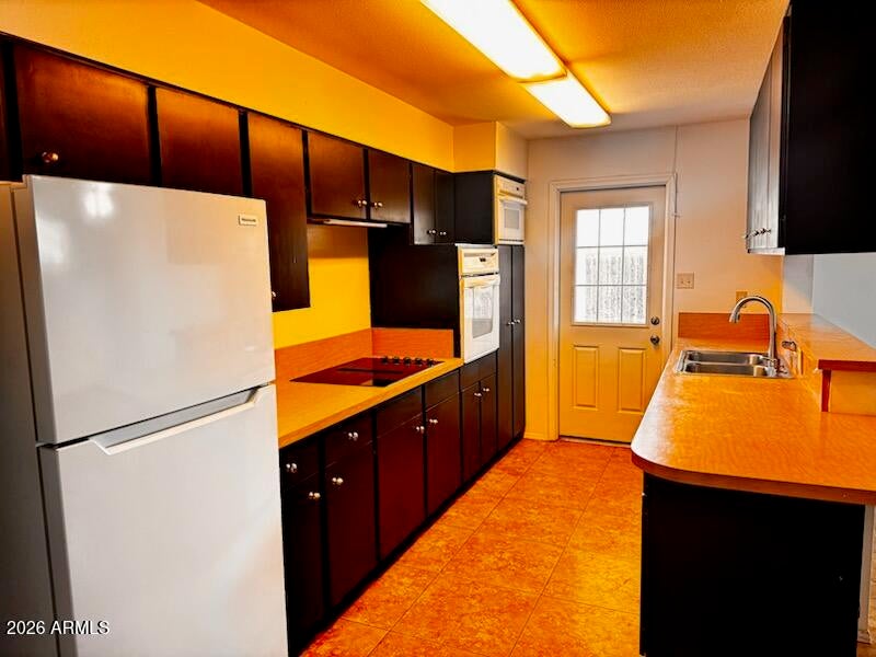 133 E DEL RIO Drive