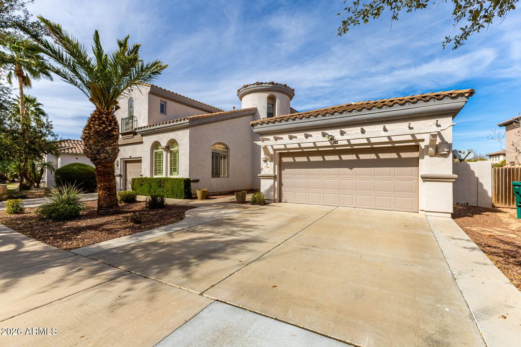 Photo of 724 W Mesquite Lane, Litchfield Park, AZ 85340 (MLS # 6954559)