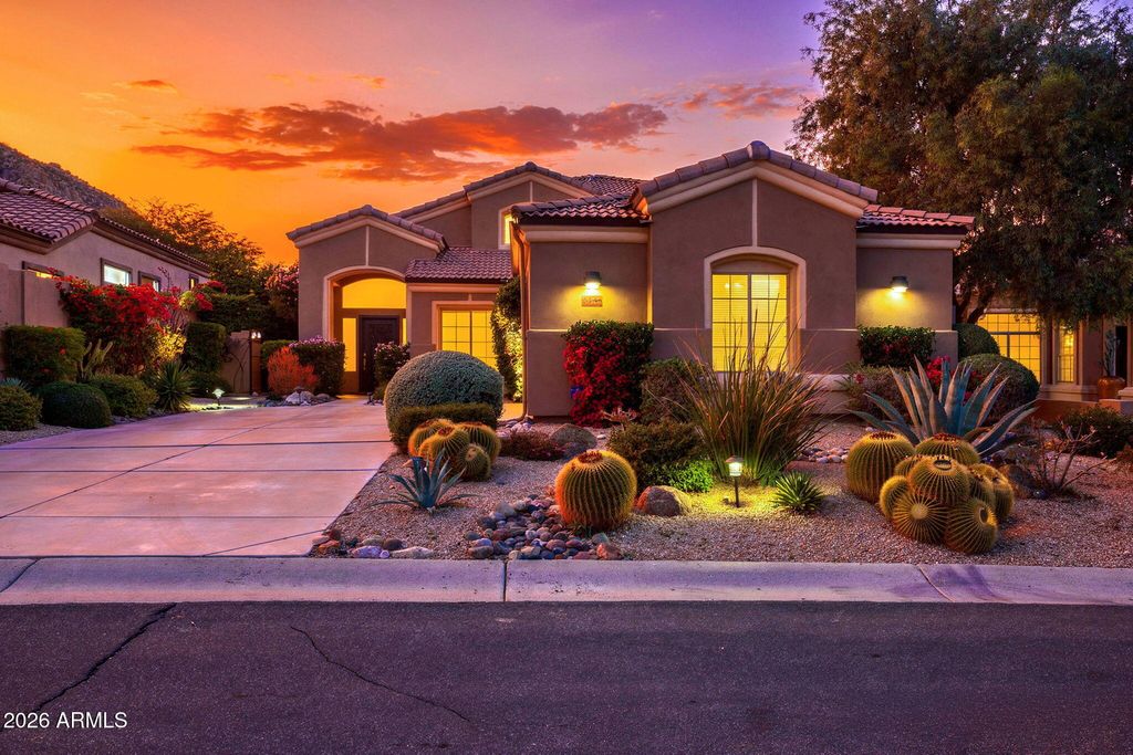Photo of 11568 E Bronco Trail, Scottsdale, AZ 85255 (MLS # 6984072)